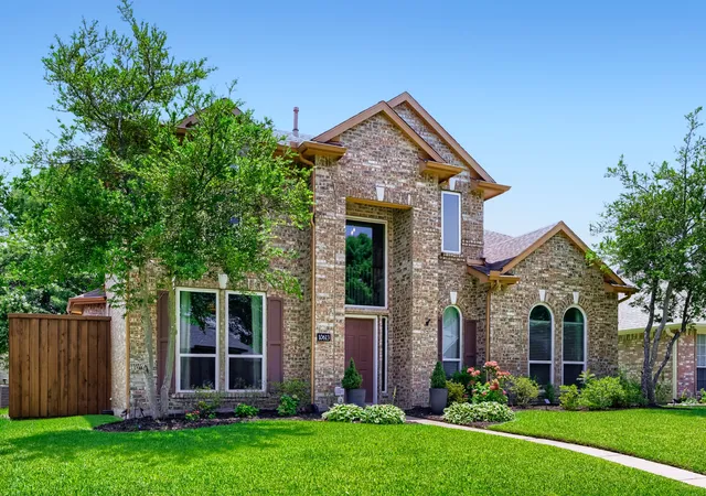 Photo 3 of Single family home for sale at 10613 Memphis Dr, Frisco, TX 75035 | MLS# 21352612 | Listing updated on 2026-09-29