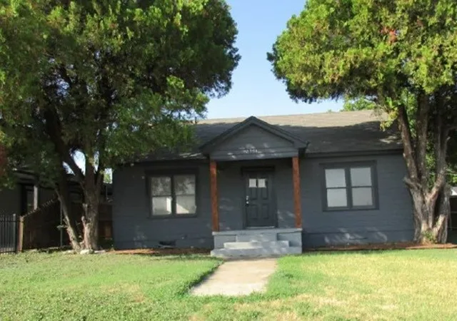 Photo 1 of Single family home for sale at 2734 Burchill Rd, Fort Worth, TX 76105 | MLS# 21352695 | Listing updated on 2026-09-09