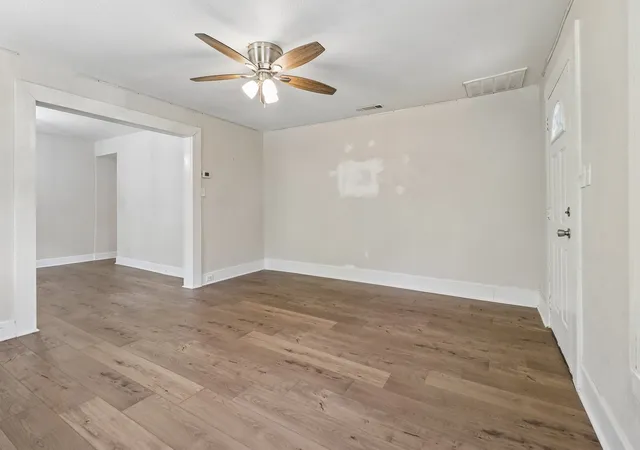 Photo 3 of Single family home for sale at 1963 Columbus Ave, Fort Worth, TX 76164 | MLS# 21352729 | Listing updated on 2026-10-02