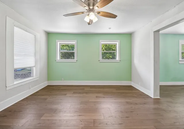 Photo 4 of Single family home for sale at 1963 Columbus Ave, Fort Worth, TX 76164 | MLS# 21352729 | Listing updated on 2026-10-02