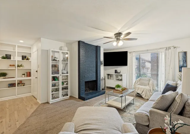 Listing Photo 5 - Condo for sale in building located at 10536 Stone Cyn Rd, Dallas, TX 75230 - Unit #119