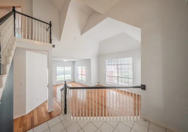 Photo 4 of Single family home for sale at 10503 Waters Dr, Irving, TX 75063 | MLS# 21351377 | Listing updated on 2026-10-07