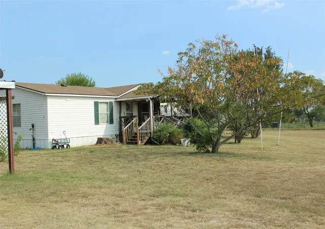Photo 2 of Manufactured home for sale at 1135 County Road 269, Oglesby, TX 76561 | MLS# 21340997 | Listing updated on 2026-09-29
