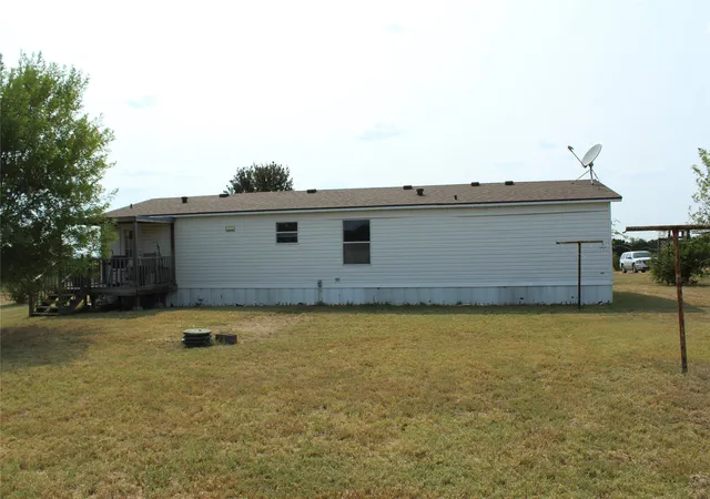 Photo 4 of Manufactured home for sale at 1135 County Road 269, Oglesby, TX 76561 | MLS# 21340997 | Listing updated on 2026-09-29
