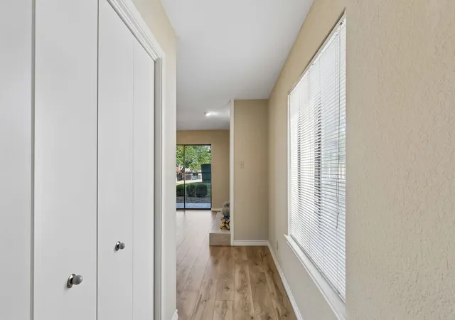 Photo 3 of Sale Pending at 1121 Signal Ridge Pl, Rockwall, TX 75032 | MLS# 21351278 | Listing updated on 2026-09-08