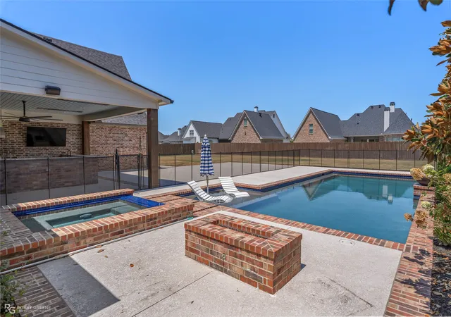 Photo 3 of Single family home for sale at 624 Silkwood Dr, Benton, LA 71006 | MLS# 21352856 | Listing updated on 2026-09-13
