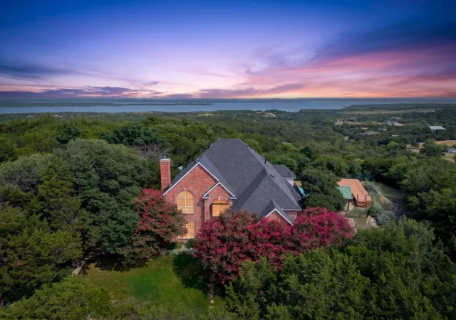 Photo 1 of Sale Pending at 616 Redbud Ct, Cedar Hill, TX 75104 | MLS# 21352045 | Listing updated on 2026-09-11
