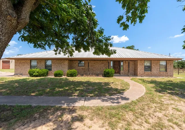 Photo 4 of House for sale at 6494 County Road 254, Clyde, TX 79510 | MLS# 21352425 | Listing updated on 2026-10-04