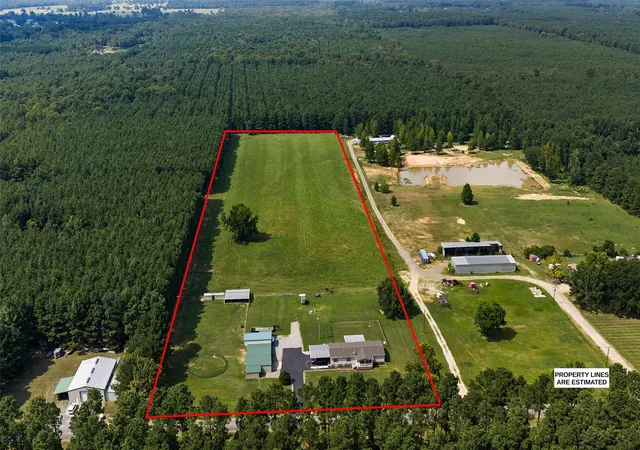 Photo 3 of Manufactured home for sale at 1420 Dement Rd, Doyline, LA 71023 | MLS# 21352936 | Listing updated on 2026-09-09