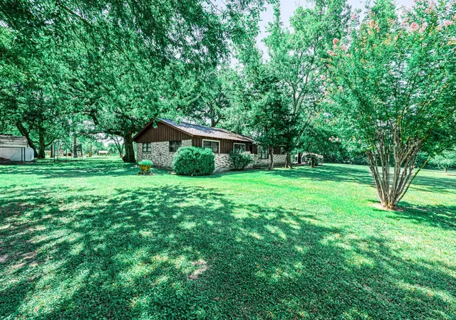 Photo 3 of House for sale at 2341 Fm 2649, Lone Oak, TX 75453 | MLS# 21342891 | Listing updated on 2026-09-15