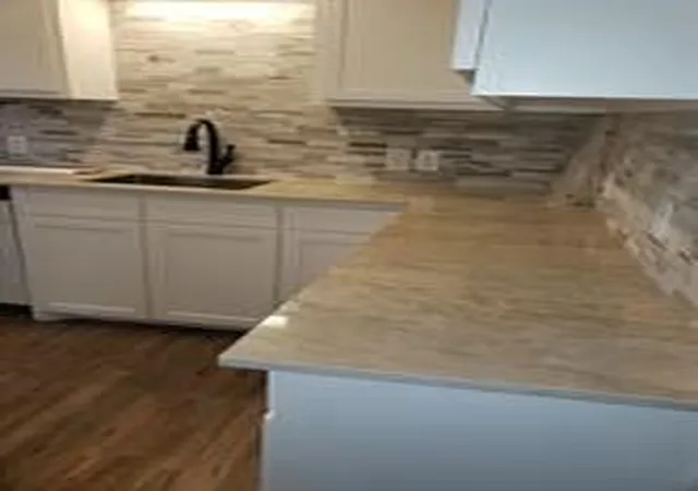 Photo 3 of Single family home for sale at 615 W Nash St, Grapevine, TX 76051 | MLS# 21352948 | Listing updated on 2026-09-28