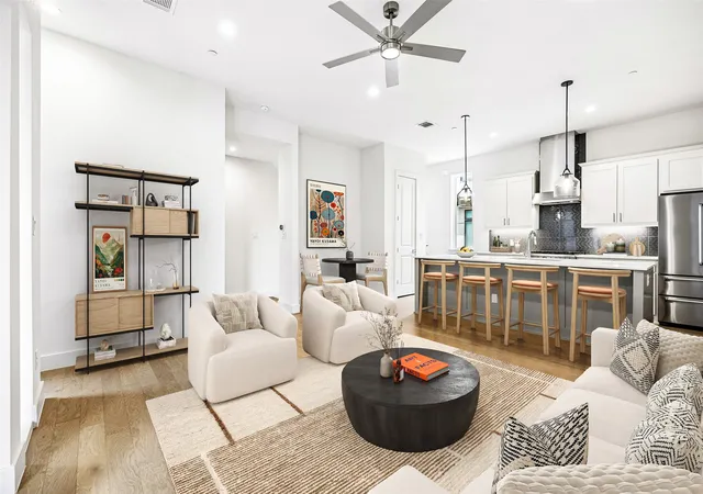 Photo 3 of Sale Pending at 5707 Lindell Ave #202, Dallas, TX 75206 | MLS# 21344670 | Listing updated on 2026-09-11