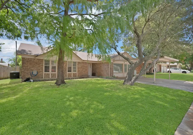 Photo 1 of Single family home for sale at 6905 Yorkston St, Watauga, TX 76148 | MLS# 21351084 | Listing updated on 2026-09-14