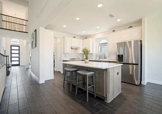 Photo 2 of Single family home for sale at 539 Curtiss Dr, Rockwall, TX 75087 | MLS# 21352285 | Listing updated on 2026-09-22
