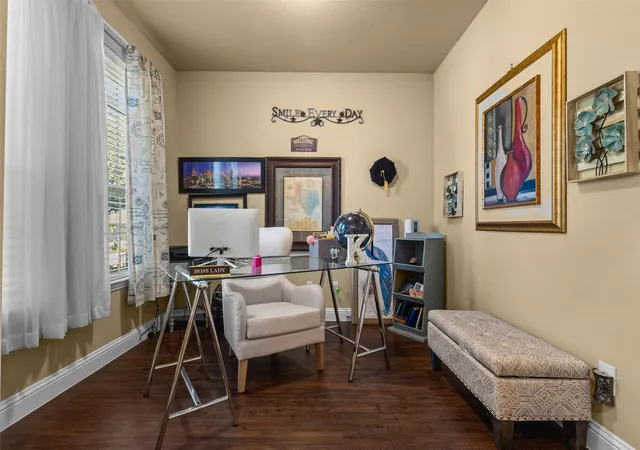 Photo 3 of Single family home for sale at 205 Melody Wy, Red Oak, TX 75154 | MLS# 21350496 | Listing updated on 2026-09-14