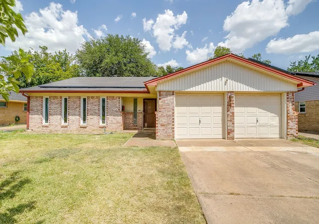 Photo 1 of Sale Pending at 2617 Magnolia Dr, Irving, TX 75062 | MLS# 21352412 | Listing updated on 2026-09-11