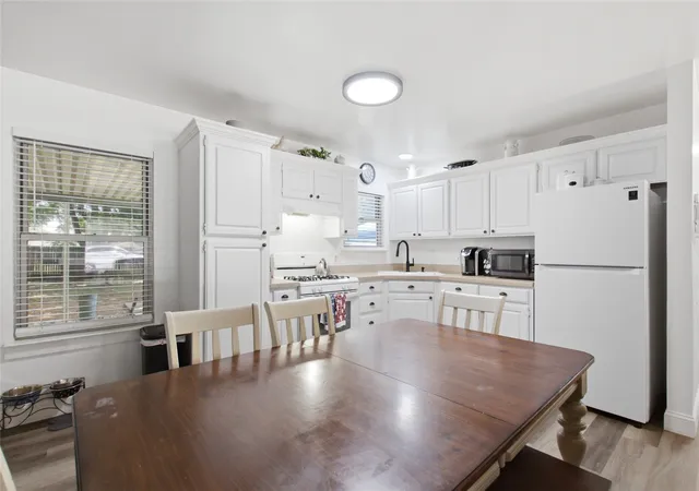 Photo 4 of Single family home for sale at 1010 Denton Dr, Euless, TX 76039 | MLS# 21352912 | Listing updated on 2026-09-26