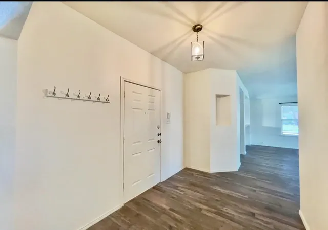 Photo 2 of Single family home for sale at 9117 Bastille Wy, Frisco, TX 75033 | MLS# 21353156 | Listing updated on 2026-09-10
