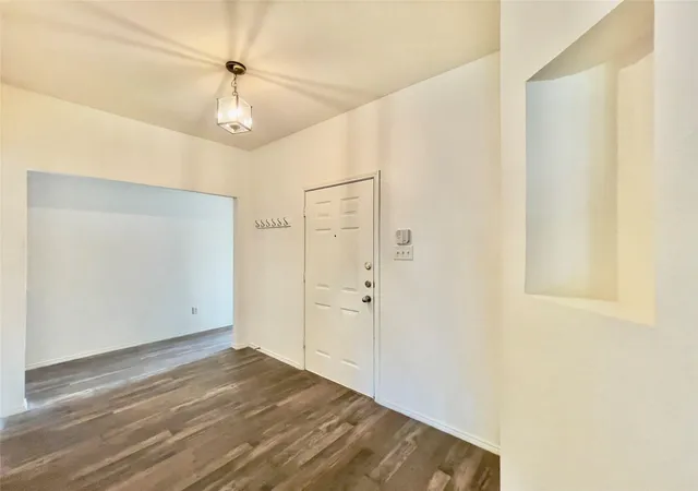 Photo 3 of Single family home for sale at 9117 Bastille Wy, Frisco, TX 75033 | MLS# 21353156 | Listing updated on 2026-09-10