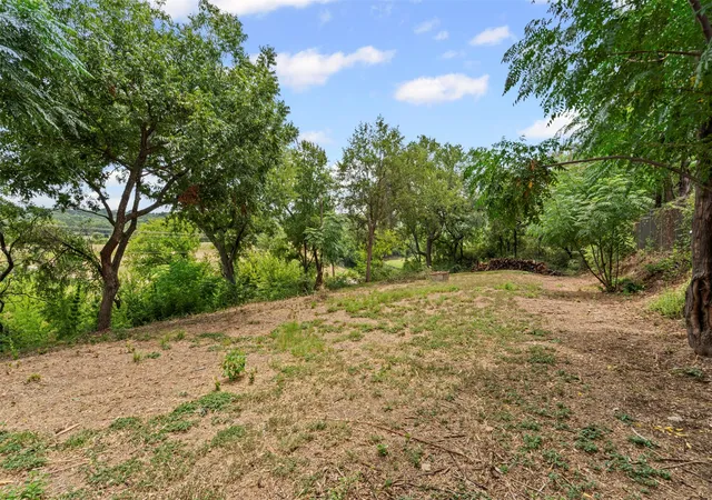 Photo 4 of Sale Pending at 501 Nursery Ln, Fort Worth, TX 76114 | MLS# 21353183 | Listing updated on 2026-09-10