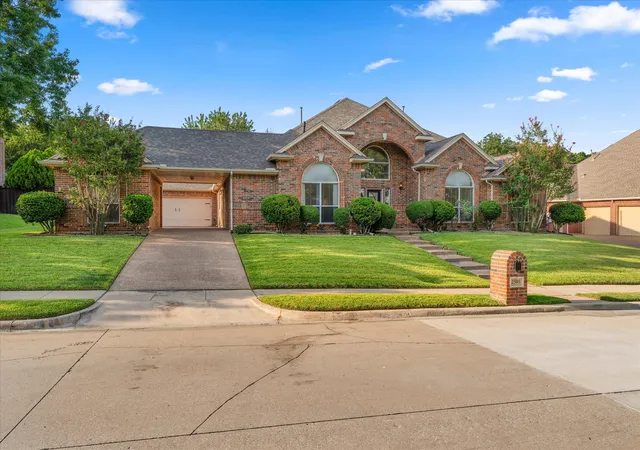 Photo 2 of Single family home for sale at 2508 Russwood Dr, Flower Mound, TX 75028 | MLS# 21353229 | Listing updated on 2026-09-30