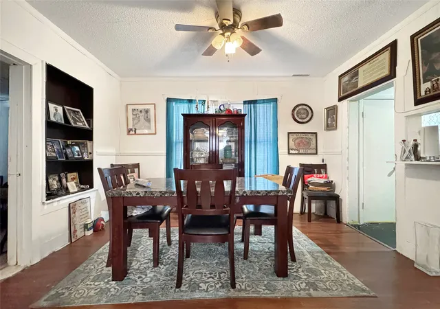 Photo 1 of Single family home for sale at 1427 Claude St, Dallas, TX 75203 | MLS# 21353111 | Listing updated on 2026-09-14