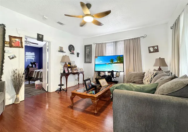 Photo 3 of Single family home for sale at 1427 Claude St, Dallas, TX 75203 | MLS# 21353111 | Listing updated on 2026-09-14