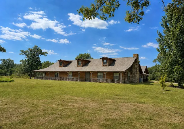 Photo 3 of Single family home for sale at 6260 Fm 197, Arthur City, TX 75411 | MLS# 21351267 | Listing updated on 2026-09-29