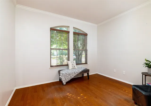 Photo 4 of Single family home for sale at 15647 Gatehouse Dr, Roanoke, TX 76262 | MLS# 21351528 | Listing updated on 2026-09-28