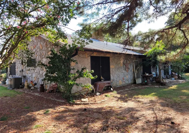 Photo 1 of Land for sale at 10510 U S Hwy 82 E, Blossom, TX 75416 | MLS# 21352046 | Listing updated on 2026-09-14