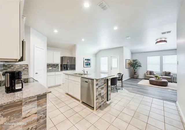 Photo 2 of Single family home for sale at 256 Olympia Marble Dr, Fort Worth, TX 76131 | MLS# 21353305 | Listing updated on 2026-09-14