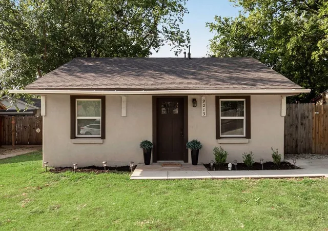 Photo 3 of Single family home for sale at 9213 S Dodson Dr, Fort Worth, TX 76108 | MLS# 21353352 | Listing updated on 2026-09-10