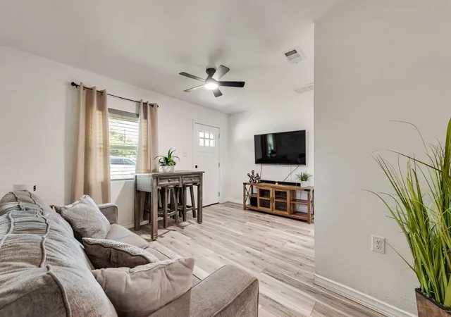 Photo 4 of Single family home for sale at 9213 S Dodson Dr, Fort Worth, TX 76108 | MLS# 21353352 | Listing updated on 2026-09-10