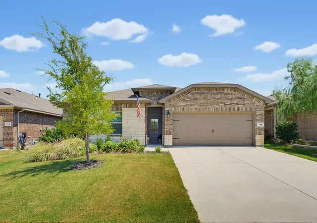Photo 1 of Single family home for sale at 156 Waterbend Cvs, Boyd, TX 76023 | MLS# 21349390 | Listing updated on 2026-09-11