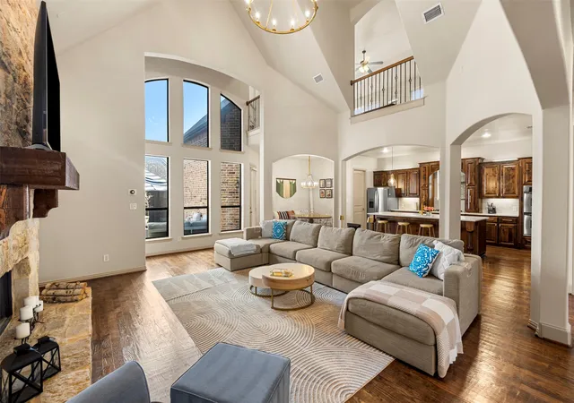 Photo 3 of Single family home for sale at 3931 Bal Harbour Ln, Frisco, TX 75033 | MLS# 21350239 | Listing updated on 2026-09-28