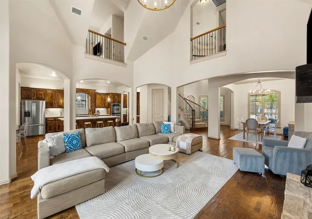 Photo 4 of Single family home for sale at 3931 Bal Harbour Ln, Frisco, TX 75033 | MLS# 21350239 | Listing updated on 2026-09-28