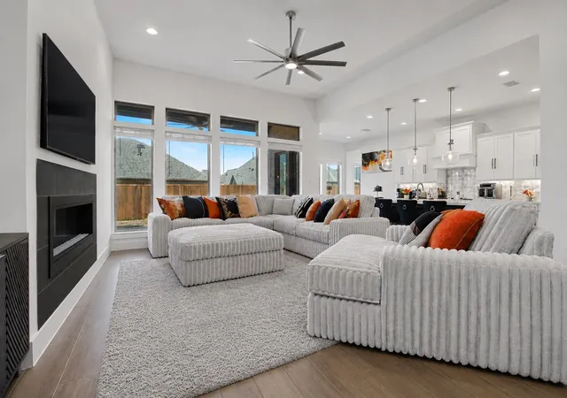 Photo 3 of Single family home for sale at 1220 Whitecliff Dr, Forney, TX 75126 | MLS# 21350404 | Listing updated on 2026-10-02