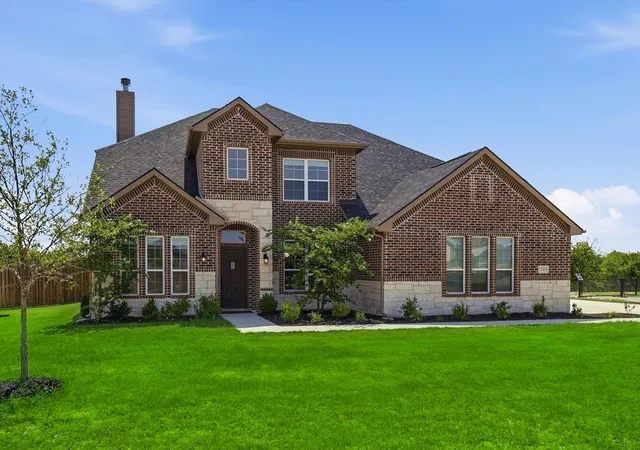 Photo 3 of Single family home for sale at 13408 Summer Moon Trl, Ponder, TX 76259 | MLS# 21322727 | Listing updated on 2026-09-13
