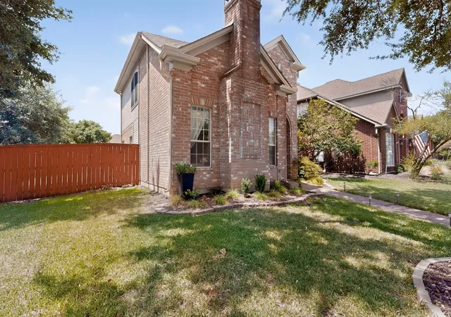 Photo 3 of Single family home for sale at 300 Cosbie Dr, Irving, TX 75063 | MLS# 21353382 | Listing updated on 2026-09-12