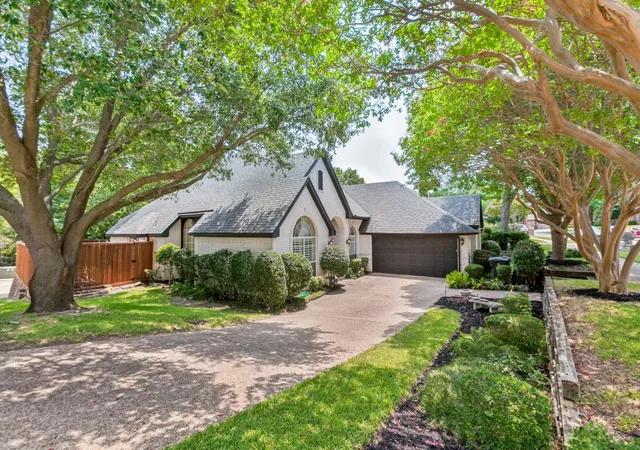 Photo 1 of Sale Pending at 7414 Southwick Dr, Garland, TX 75044 | MLS# 21353496 | Listing updated on 2026-09-10
