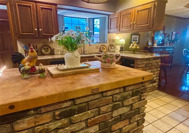 Photo 3 of Single family home for sale at 10426 Willoughby Cir, Keithville, LA 71047 | MLS# 21353590 | Listing updated on 2026-09-14