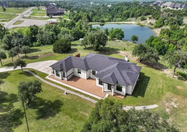 Photo 2 of Single family home for sale at 1050 Kingsley Ct, Weatherford, TX 76087 | MLS# 21352992 | Listing updated on 2026-09-16