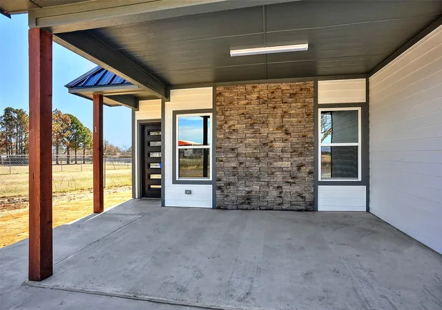 Photo 3 of Multi family home for sale at 1304 Country Rd, Whitesboro, TX 76273 | MLS# 21351692 | Listing updated on 2026-09-21