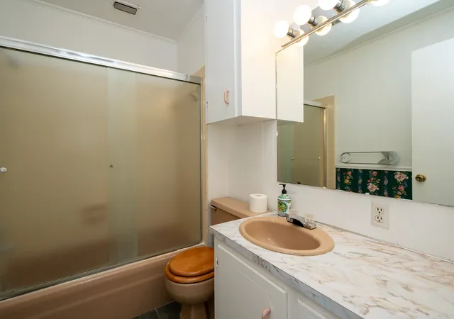 Photo 2 of Single family home for sale at 14372 Us Hwy 79 S, Henderson, TX 75654 | MLS# 21352430 | Listing updated on 2026-09-24