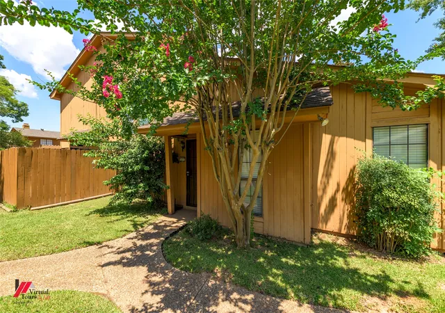 Photo 4 of Townhouse for sale at 3455 Bayou Crossing, Shreveport, LA 71105 | MLS# 21348309 | Listing updated on 2026-09-08