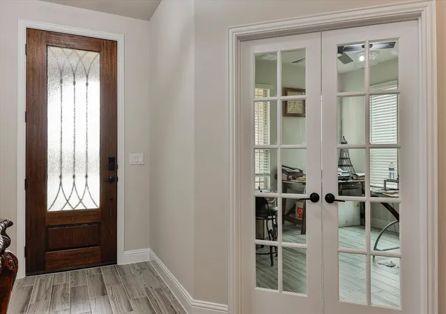 Photo 3 of Single family home for sale at 10 Covey Ln, Sanger, TX 76266 | MLS# 21353412 | Listing updated on 2026-09-11