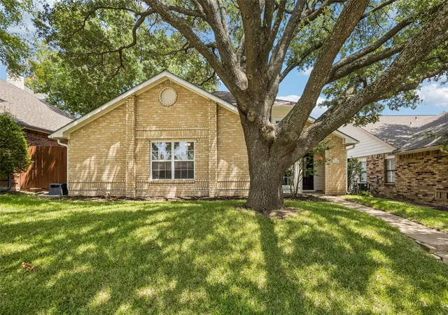 Photo 1 of Single family home for sale at 1524 Livingston Dr, Plano, TX 75093 | MLS# 21353012 | Listing updated on 2026-10-07