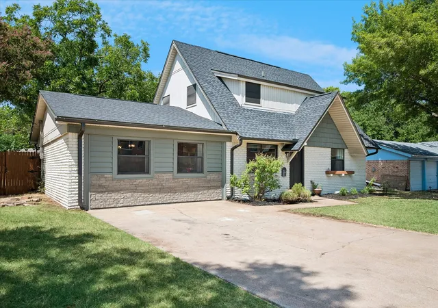Photo 2 of Sale Pending at 6729 Marilyn Ln, North Richland Hills, TX 76180 | MLS# 21353696 | Listing updated on 2026-09-14