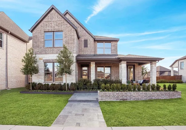 Photo 1 of Single family home for sale at 723 Grand Oak Dr, Royse City, TX 75189 | MLS# 21353749 | Listing updated on 2026-09-08