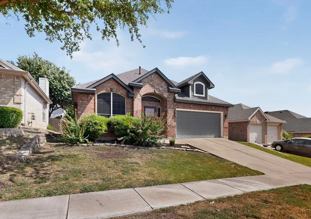 Photo 2 of Single family home for sale at 4917 Tulip Ln, Fort Worth, TX 76137 | MLS# 21352654 | Listing updated on 2026-09-13